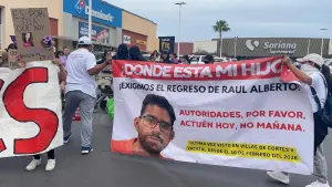 Padres de Raúl Alberto se suman a marcha del 8M en San José del Cabo