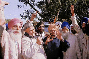 Activists of the Shiromani Akali Dal (Master Tara Singh) demonstrate near the Pakistan High Commission in New Delhi on Sunday to condemn the activities of Pakistan-backed militants in India