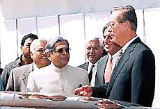 Singapore Prime Minister Goh Chok Tong with Karnataka Chief Minister S.M. Krishna and industrialist Ratan Tata at the inauguration of the first phase of International Tech Park Limited at Whitefield on the Bangalore city outskirts on Friday.