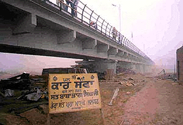 The 1008 feet long 13 span bridge at Daroli near Jalandhar built through kar sewa by a holy man Sant Malkit Singh without any help from the government