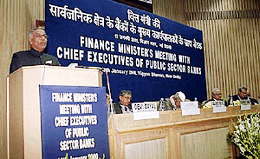 Finance Minister Yashwant Sinha addressing chief executives of public sector banks in New Delhi on Wednesday.  PTI 