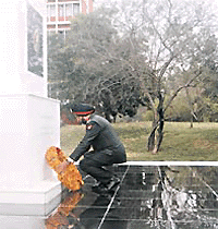 Brig K.S. Grewal laying a wreath at Veer Smriti War Memorial at Chandi Mandir on the occasion of the 89th anniversary of the Corps of Signals.