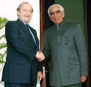 External Affairs Minister Jaswant Singh with his French counterpart Hubert Vedrine at Hyderabad House in New Delhi on Friday