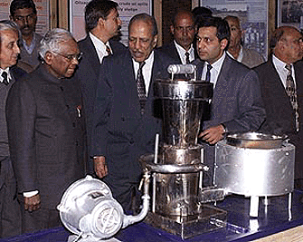President K. R. Narayanan at a exhibition of Environment Friendly Technologies organised by Tata Energy Research Institute after inaugurating the silver jubilee celebration of the organisation in New Delhi on Friday
