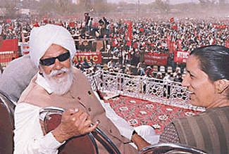 Mr Harkishan Singh Surjeet , General Secretary C.P.M., addressed a huge rally in new delhi today. The rally was organiz by the National Platform of Mass organisation to protest against the economic policies of the B.J.P. Led goverment