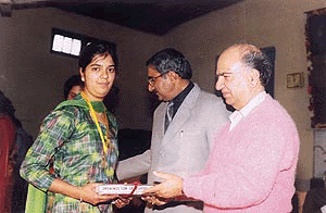 The Union Minister for Consumer Affairs and Public Distribution, Mr Shanta Kumar, distributes prizes at the 83rd annual function of SD College, Ambala cantonment, on Saturday