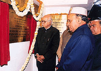 Union Home Minister L.K. Advani inaugurates the new BJP office at Shimla on Thursday. Also seen is Himachal Chief Minister P.K. Dhumal