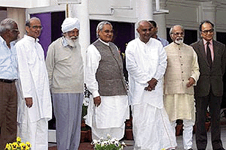 Prime Minister A. B. Vajpayee with former Prime Minister V. P. Singh, H. D. Devegowda, I. K. Gujral, Union Urban Development Minister Jagmohan, CPI and CPI(M) General Secretaries A. B. Vardhan and Harkishan Singh Surgjeet at his residence in New Delhi on Monday