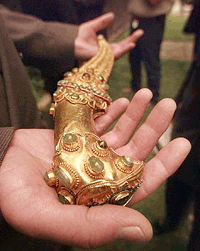 A jewel-encrusted 19th-century Russian dagger, stolen from the Queen Mary ocean liner, is displayed during a news conference by police in Los Angeles, on Tuesday