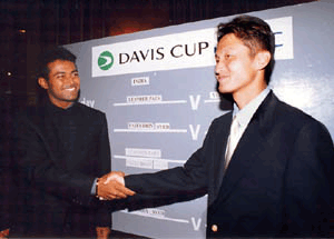 Indias Leander Paes with the South Korean Yong il Yoon after the draw of the Davis Cup tie in New delhi on Thursday. 