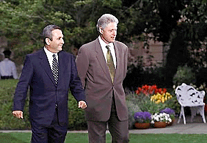   WASHINGTON : Israeli Prime Minister Ehud Barak and President Clinton walk through the White House Rose Garden just prior to their meeting with President Clinton, on Tuesday. Clinton said he would try in their meeting to energize the peace process, particularly the ongoing talks between Israel and the Palestinians. AP/PTI