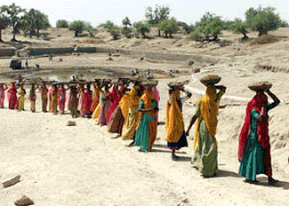 Barmer, Rajasthan: Arabachaon panchayat women at a work site to dig a pound