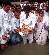 Ashes of Pilot immersed