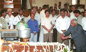 President K. R. Narayanan paying tribute to mortal remains of Archbishop of Delhi Alan De Lastic in New Delhi on Tuesday
