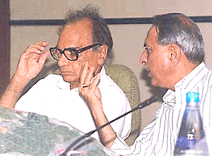 Urban Development Minister Jagmohan with Secretary Ashok Pahwa during a seminar on Greening of our cities in New Delhi on Thursday