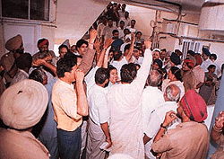 BJP councillors and others holding demonstration outside the office of the Municipal Corporation Commissioner. �Photo by Inderjeet Verma