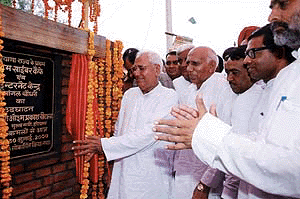 Haryana Chief Minister, Mr Om Prakash Chautala inaugurating the first Gram Cyber Cafe and Internet Centre in the State at Nangal Chaudhary village in Mahendergarh district on Sunday.