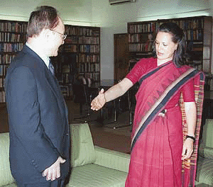 Congress President Sonia Gandhi with South Korean Foreign Minister Lee Joung-Binn at her residence in New Delhi on Monday