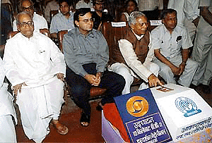 Union Information and Broadcasting Minister Arun Jaitley, UP Governor Suraj Bhan and Chief Minister Ram Prakash Gupta during the launch of Lucknow's FM channel of AIR and Doordarshan Metro channel on Sunday.� PTI photo