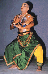 Shrisadanam Bala Krishna at the first-ever live performance of Kathakali.