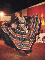 Khatoo Devi of the Langas and Manganiyars troop performing Kalbelia dance at Guru Nanak College (Gujjar Khan) 