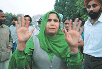 Prabhjot Kaur Sodhi, a Municipal Councillor of SAS Nagar, narrates the story of the fight that took place between two groups at the MC meeting to elect president.