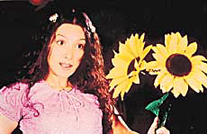 Shraddha in Choodiyan...Stardom beckons