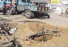 Deathtraps continue to bedevil Ludhiana residents, thanks to digging work undertaken by the Telecom Department. 
