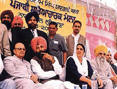 A former Union minister and Congress leader, Mr Arjun Singh, with the PPCC leaders, Mr Jagmeet Singh Brar and Mrs Rajinder Kaur Bhattal, at a function to mark the birth anniversary of Justice Gurnam Singh at Narangwal in Ludhiana on Sunday.
