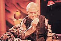 Tom Alter anchoring Adabi Cocktail: Lyrical