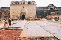 The concrete floor being laid in the Quila Mubarak Complex in Patiala.