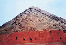 Pyramid of Doom - An Ancient Murder Mystery: Edge of-the-seat thriller