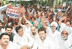 Volunteers of the Chandigarh Vikas Manch 