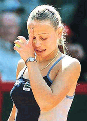 Jelena Dokic of Yugoslavia wipes her forehead during her semifinal match against Venus Williams of the United States at the "Betty Barclay Cup" in Hamburg on Saturday.