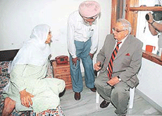 Lieut-Gen, J.F.R. Jacob (retd), Governor of Punjab, calls on Ms Joginder Kaur, widow of Nand Singh, a Victoria Cross and Maha Vir Chakra awardee, at her residence in Phase 10, SAS Nagar, on Monday.
