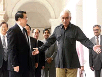External Affairs Minister Jaswant Singh welcomes Li Changchun, member of the central Politburo of the Communist Party of China, at Hyderabad House in New Delhi on Thursday.