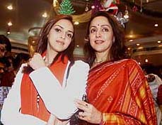 �Dream girls� Hema Malini and her daughter Esha Deol in New Delhi.