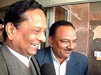 Income Tax Commissioner V.S. Banthia being produced in a special CBI court