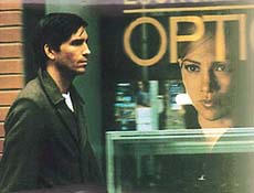 Jim Caviezel and Jennifer Lopez in "Angel Eyes."