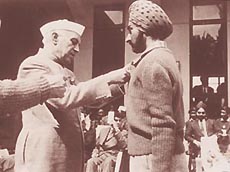 Major HPS Ahluwalia with Pt Jawaharlal Nehru.