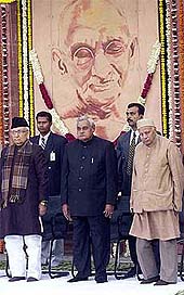 Prime Minister Atal Bihari Vajpayee and Vice-President Krishan Kant 
