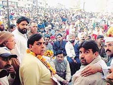 Congress candidate in the Ludhiana East constituency Surinder Dawer and the newly appointed PCC general secretary Ashok Prashar Pappi at a rally organised in the area.