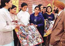 Winners of collage-making contest at Euphoria-2002 show