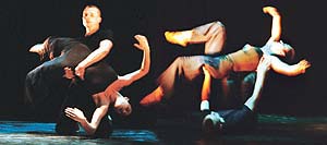 Valeria Apicella and Paollo Rudelli present Neti neti at a contemporary dance show 