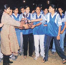The DAV-15 basketball eves team, which won the All-India Mahatma Hansraj Basketball Meet at Begusarai (Bihar).