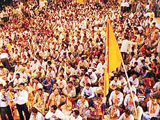 Hundreds of Ram sevaks gather at the Ahmedabad railway station