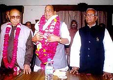 Outgoing Chief Minister Rajnath Singh
