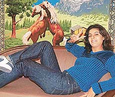 �V�, the symbol of victory, means a lot more for Khushboo Kochhar after she becomes the only finalist of the Channel [V] Popstar talent-hunt from Chandigarh on Wednesday.