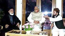 Prime Minister Atal Behari Vajpayee meets Qari Mohammed Mian Mazhari, Chairman, Islamic Council of India, and another senior Muslim leader, Maulana Syed Ali Haqui