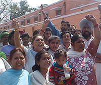 Ambala Cantonment residents raise slogans 
